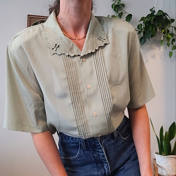 Vintage pastel green blouse - Picture 1 of 7